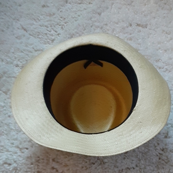 Fedora - Picture 2 of 4